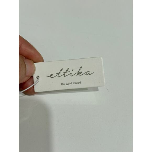 NWT Ettika Cubic Zirconia Santorini Shell Silver Hand Chain - Picture 6 of 6